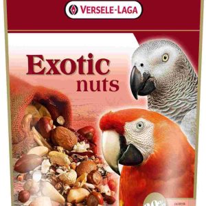 Prestige Papagayos Exotic Nut Mix es una mezcla de cereales cuidadosamente seleccionados y enriquecida con deliciosas nueces con cáscara y frutas secas maduradas al sol. Exotic Nut Mix se elabora exclusivamente con productos frescos y no contiene colorantes ni aromatizantes añadidos, y por ello es un alimento sano y natural para su papagayo. Versele-Laga apoya a Loro Parque Fundación, que trabaja por la conservación de las especies de aves amenazadas y de su hábitat. Al comprar este producto usted colabora con Loro Parque Fundación en la ayuda a la naturaleza. Cereales (e.o. maíz palomero) Semillas Mezcla de nueces con cáscara: Cacahuetes, Avellanas, Nueces de Brasil, Pacanas, Nueces, Almendras, Nueces de cerdo Mezcla de frutas secas: Plátanos, Pasas, Papaya, Albaricoques, Mezcla de verduras secas: Semillas de calabaza, Pimientos Peso de 750g