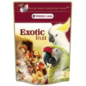 Prestige Papagayos Exotic Fruit Mix Alimento completo para papagayos Prestige Papagayos Exotic Fruit Mix es una mezcla de cereales cuidadosamente seleccionados enriquecida con frutas secas maduradas al sol y deliciosas nueces sin cáscara. Exotic Fruit Mix se elabora exclusivamente con productos frescos y no contiene colorantes ni aromatizantes añadidos, y por ello es un alimento sano y natural para su papagayo. Alimento con frutas tropicales para loros Con gran cantidad de pedazos de frutas entre las cuales se encuentran la papayas, ananás, albaricoques, platanos, etc y gozan de rica mezcla de semillas y cereales ., Ofrezcalo como alimento o como recompensa o con una mezcla de semillas Ingredientes: Semillas, frutas (min 35% de mixtura de platanos secos, pasas de uvas, escaramujos, papayas, albaricoques, piñas) cereales, nueces, legumbres Cereales (e.o. maíz palomero) Semillas Mezcla de nueces sin cáscara: Cacahuetes, Avellanas, Nueces de Brasil, Nueces Mezcla de frutas secas: Plátanos, Pasas, Escaramujo, Papaya, Albaricoques, Piña Mezcla de verduras secas: Zanahorias, Semillas de calabaza, Pimientos Versele-Laga apoya a Loro Parque Fundación, que trabaja por la conservación de las especies de aves amenazadas y de su hábitat. Al comprar este producto usted colabora con Loro Parque Fundación en la ayuda a la naturaleza. Haga clic aquí para obtener más información sobre Loro Parque Fundación. Bolsa de 600g