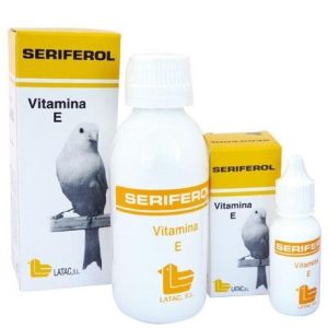 Seriferol Vitamina E es esencial para la reproducción de todos los animales, pero muy especialmente para la de los que viven en cautividad, como canarios, palomas, y otros pájaros de jaula. Es aconsejable empezar 15 días antes de los emparejamientos y continuar el tratamiento hasta, por lo menos, a acabar la puesta. Composicion: Acetato de Tocoferol 2 g, Excipiente c.s.p. 100 ml. Dosis: De 4 a 6 gotas para 100 g de pasta. Para mayores cantidades un tapón del envase de 150 ml para 4 kg de pasta.